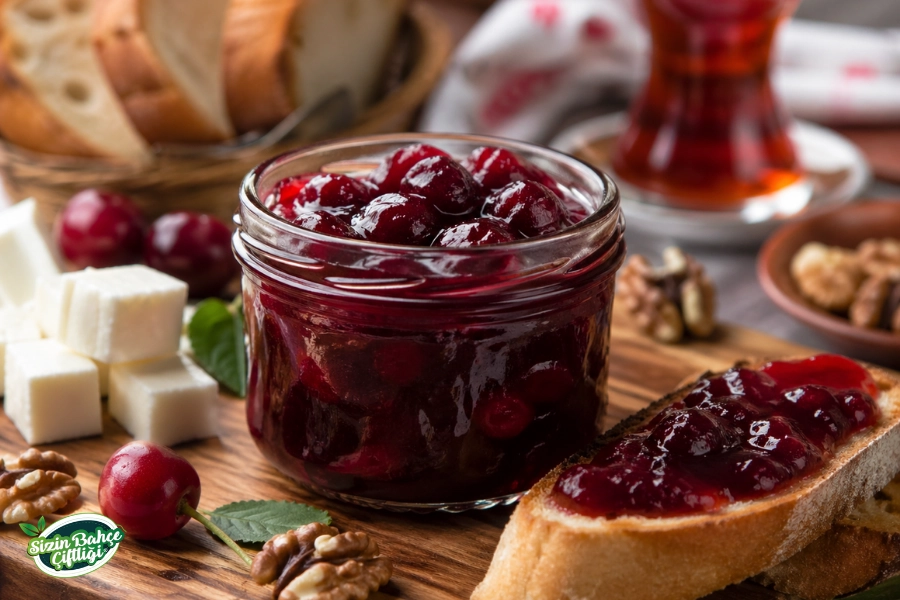 Sizin Bahçe Çiftliği Vişne Reçeli 720 gr.